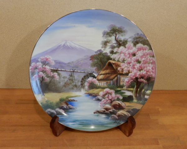 ノリタケ絵皿　富士に桜図